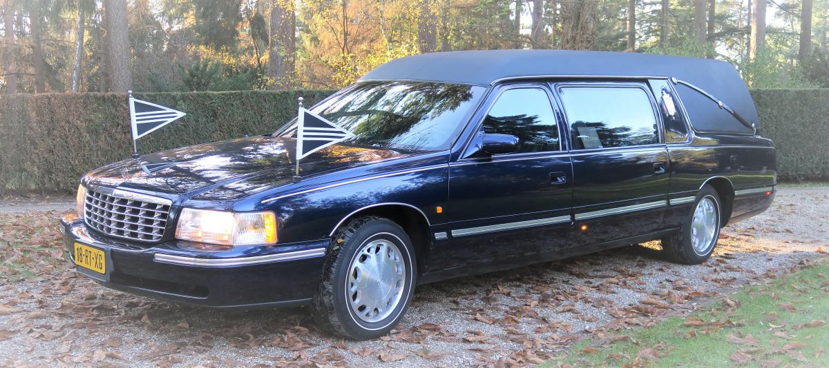 Cadillac rouwauto