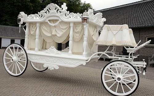 Witte rouwkoets